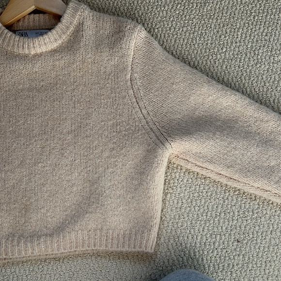 Zara Size S cream wool sweater - Picture 4 of 5